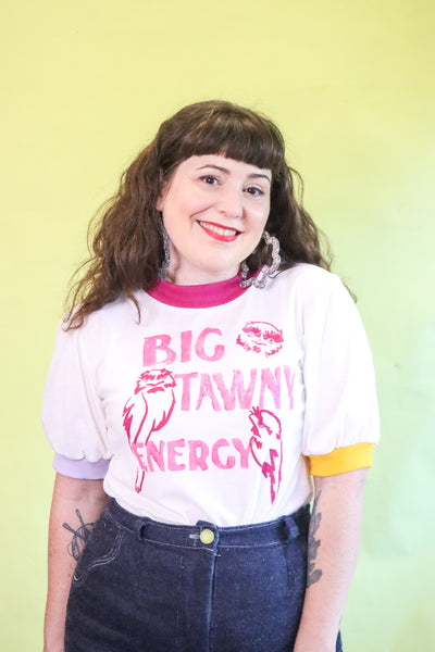 Big Tawny Energy T-shirt - Crayon Colours White